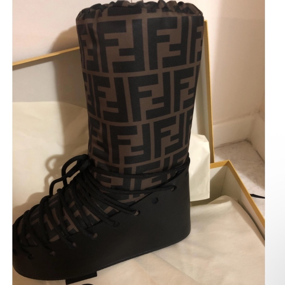 Fendi Black and Brown Monogram Lace-Up Boots - Picture 2 of 4